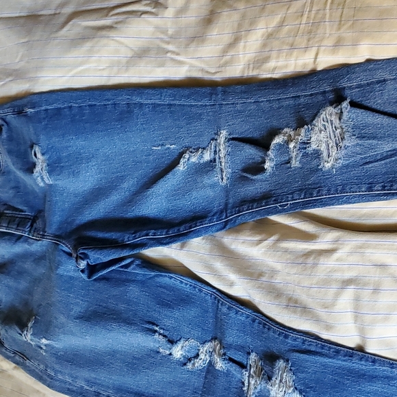 Old Navy Tall Jeans - Picture 4 of 15